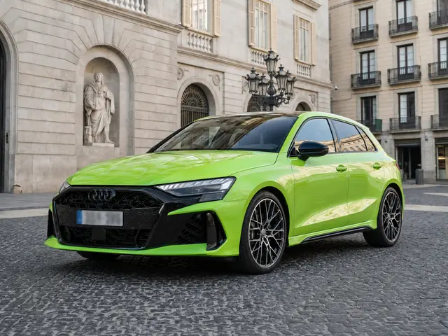Audi RS3 Restyling 2025 — Rome Luxury Car Rental, Roma