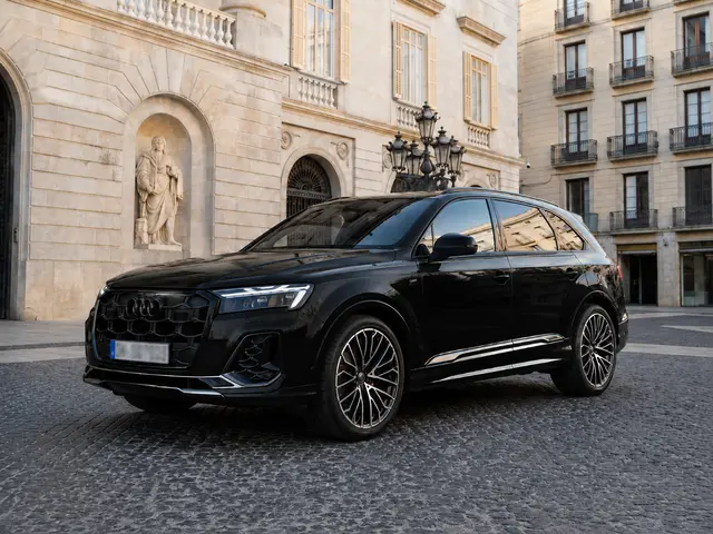Audi SQ7 2025 — Rome Luxury Car Rental, Roma