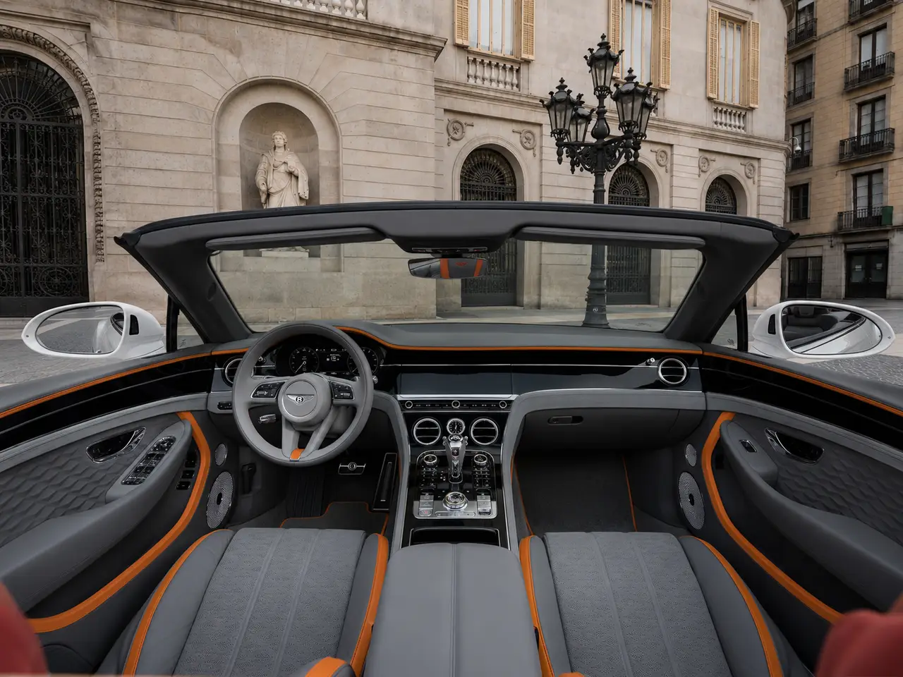 Bentley Continental GTC Speed 2025, interior — Rome Luxury Car Rental, Roma. El Bentley Continental GTC Speed 2025 pertenece a esa categoría de coches que no…