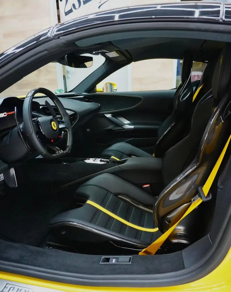 Ferrari SF90 Spider 2024, внешний вид — Rome Luxury Car Rental, Рим