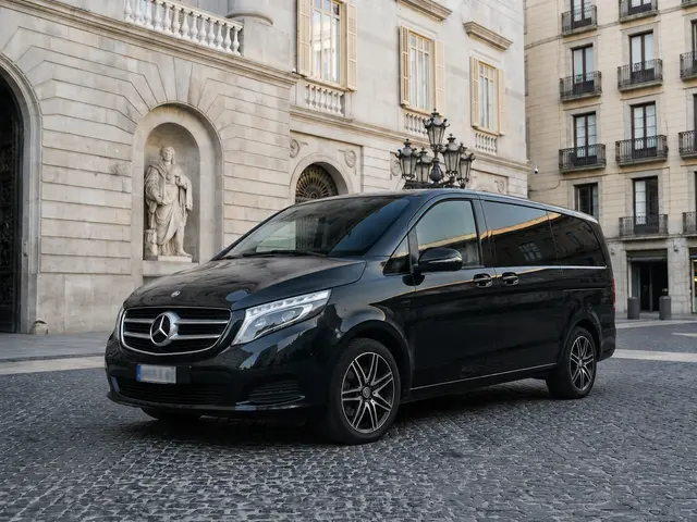 Mercedes V Class 2026 — Rome Luxury Car Rental, Roma