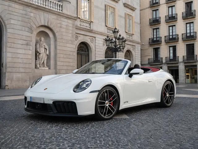 Porsche 992.2 Carrera 4 GTS Cabrio 2025 — Rome Luxury Car Rental, Roma