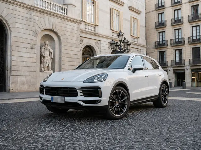 Porsche Cayenne 2025 — Rome Luxury Car Rental, Roma