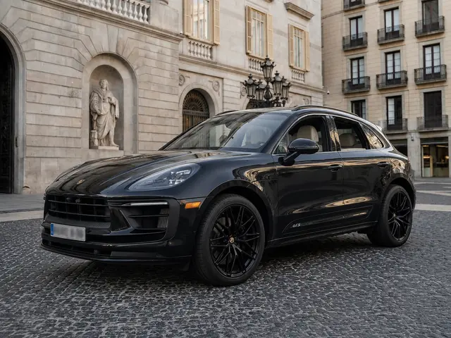 Porsche Macan GTS 2024 — Rome Luxury Car Rental, Roma