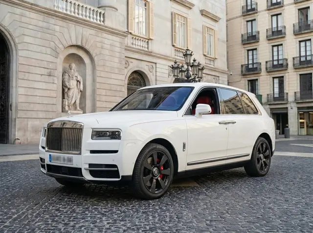 Rolls-Royce Cullinan 2022 — Rome Luxury Car Rental, Roma