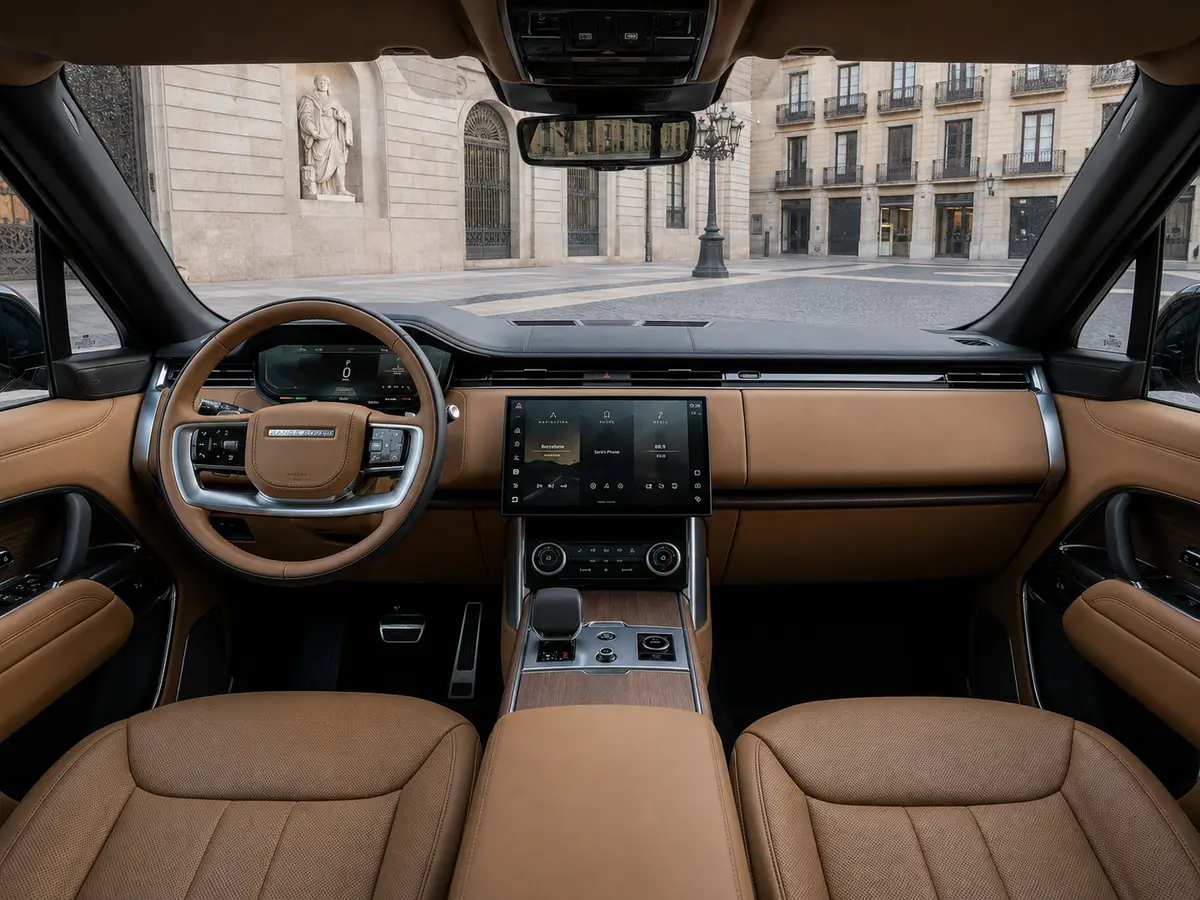 Rover Range Rover Autobiography P530 2026, салон — Rome Luxury Car Rental, Рим. 2026 Range Rover Autobiography P530 — это внедорожник для тех, кто хочет проехать по Риму…